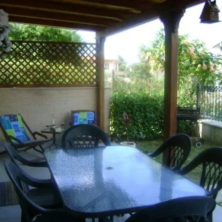 Green Bay Village Trilo 200 M Dal Mare Con Giardino E Piscina Пинето
